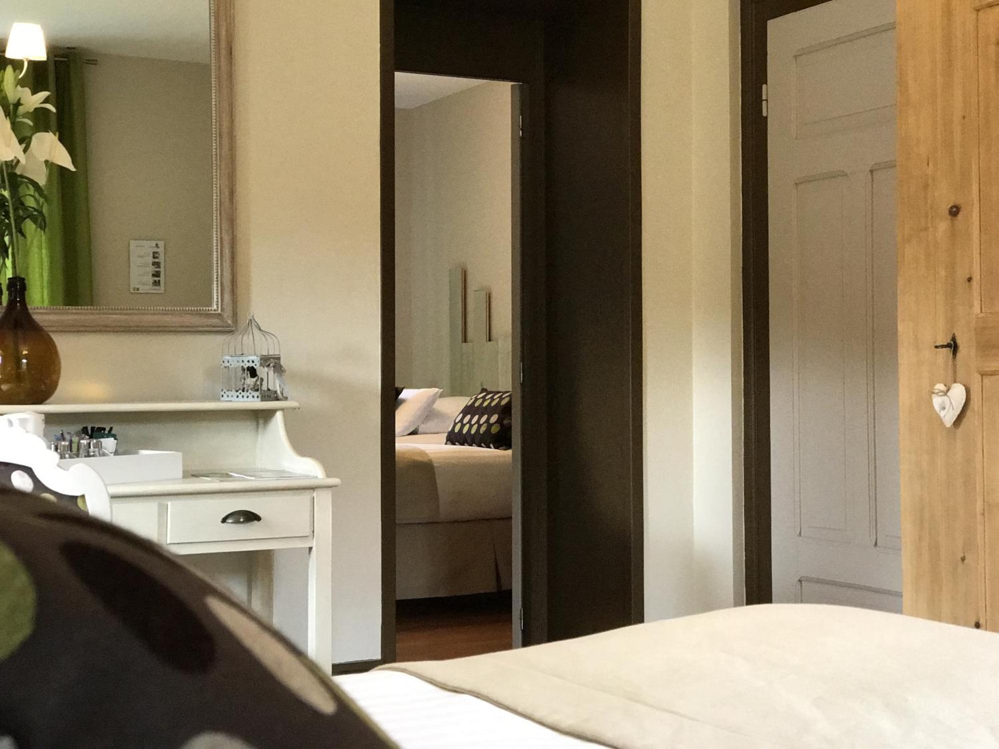 Chambres D'Hotes Les Ecrins オルベ エクステリア 写真