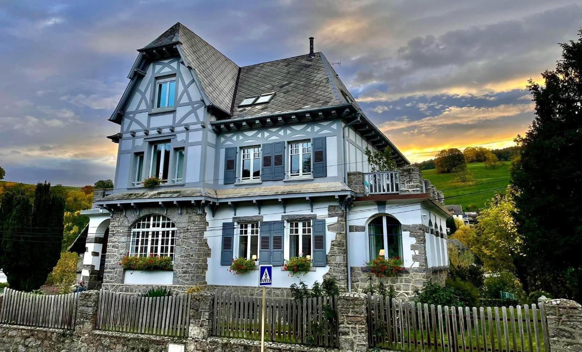 Chambres D'Hotes Les Ecrins オルベ エクステリア 写真